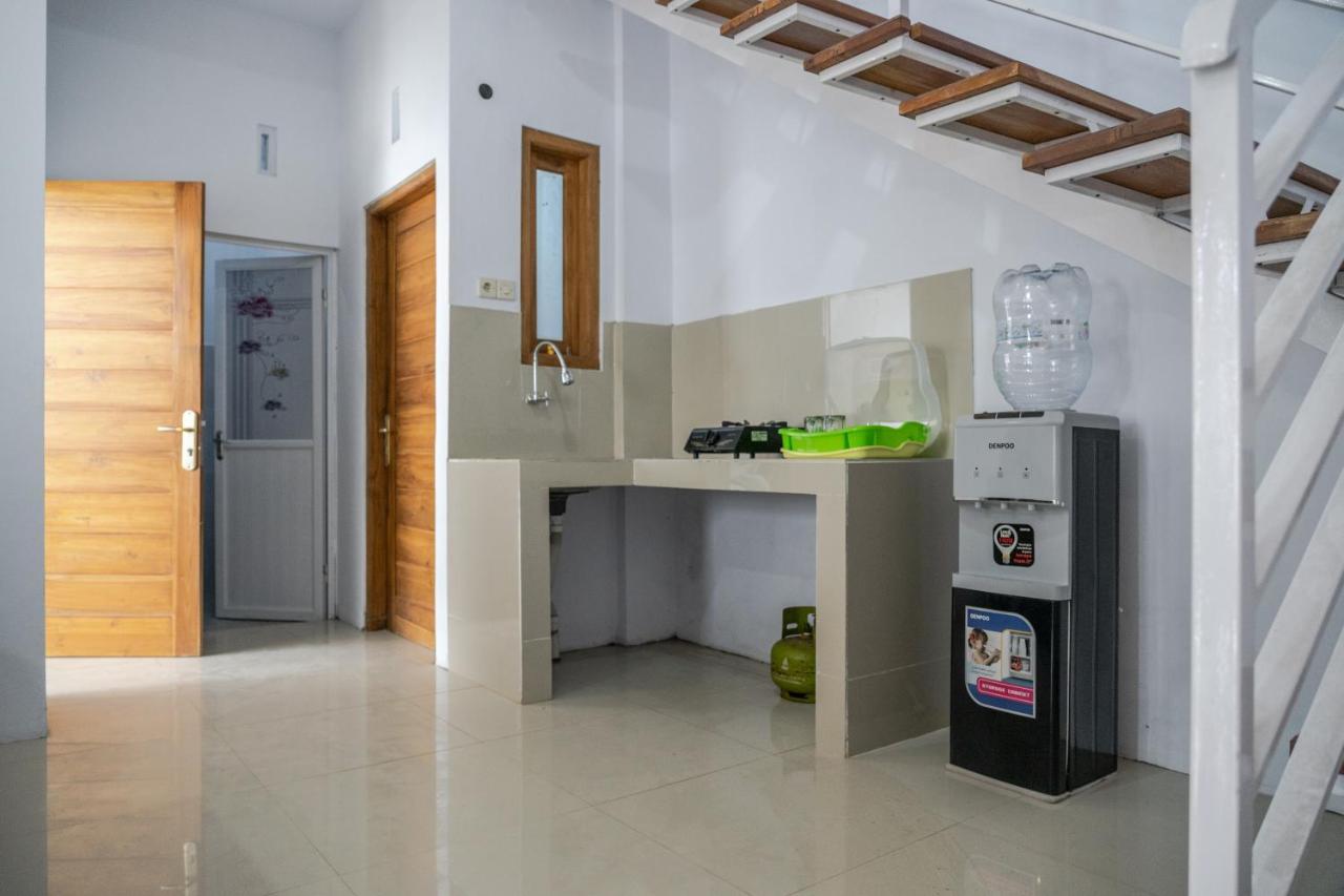 Azalia Homestay Yogyakarta Exterior foto