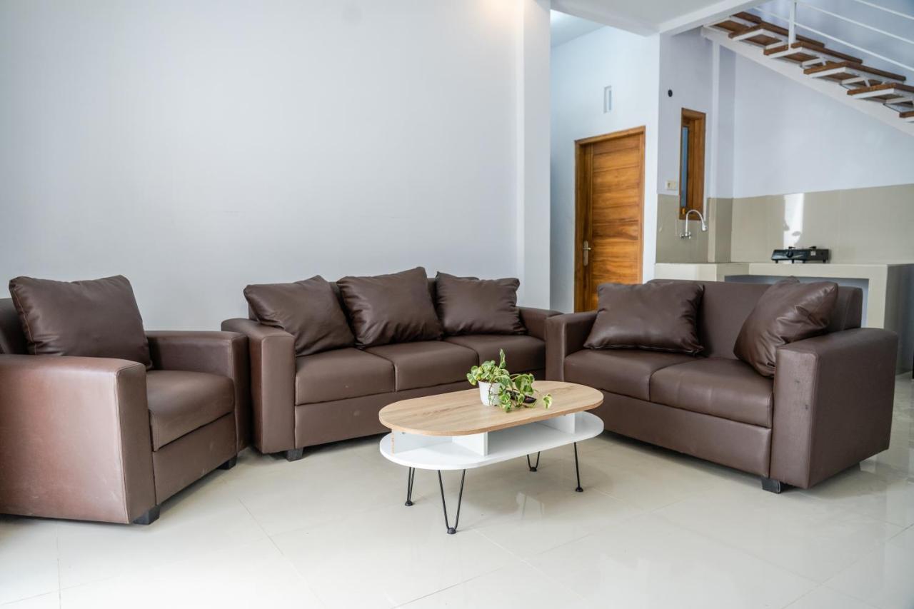 Azalia Homestay Yogyakarta Exterior foto
