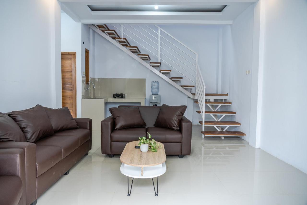 Azalia Homestay Yogyakarta Exterior foto